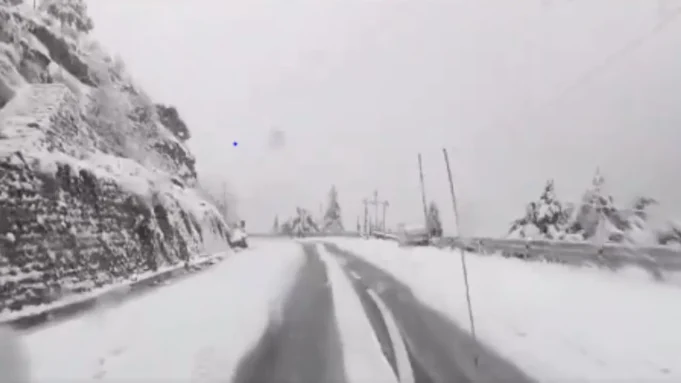 पिथौरागढ़ में लैंडस्लाइड, चमोली में बर्फबारी से तबाही, उत्तराखंड में खराब मौसम से बढ़ा खतरा