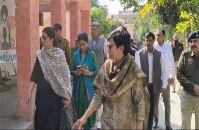 हरियाणा में नकल रोकने के लिए प्रशासन सख्त, डीसी और एसपी ने कई स्कूलों में की चेकिंग