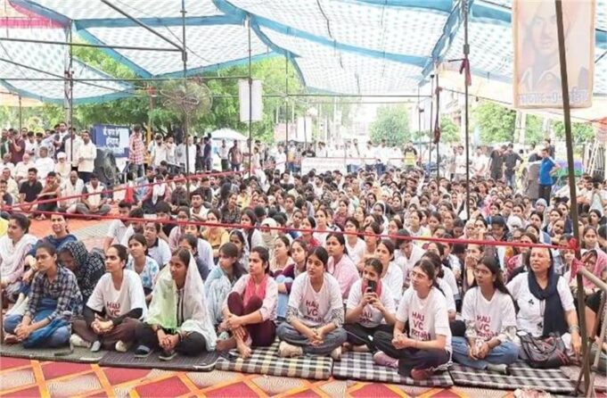 HAU महापंचायत: छात्रों की हुंकार, 27 जून को यूनिवर्सिटी बंद करने की चेतावनी