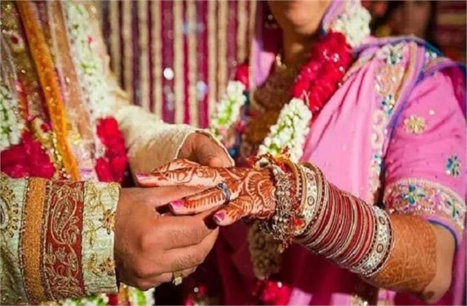 Haryana में जो दुल्हन लेकर भागी थी जेवर व नकदी, निकली 4 बच्चों का मां… पुलिस ने बिचौलिए को भी किया काबू