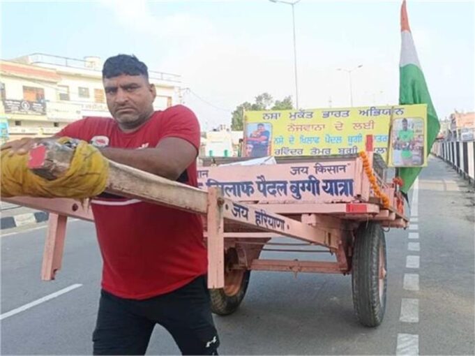 हरियाणा CM के लिए ये खास ची़ज लेकर निकला जींद का रविंद्र तोमर, कोई बैल, घोड़ा नहीं खुद खींच रहा बग्गी
