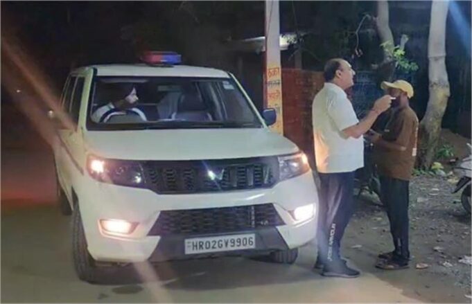 शराब के ठेके पर हथियारबंद लूट, 2 आरोपी गिरफ्तार