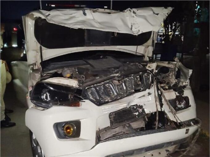 Haryana में मंत्री की पायलट गाड़ी का हुआ भयानक Accident, संतुलन बिगड़ने से ट्रक से टकराई… 3 पुलिसकर्मी घायल