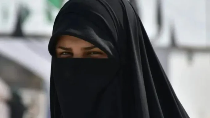 आगरा: पबजी खेलते-खेलते बन गई कट्टर… मुजाहिदा बनने का भूत हुआ सवार, बड़ी बहन ने किया ब्रेनवॉश