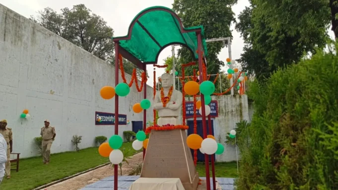 27 साल की उम्र में हिला दी थी अंग्रेजी सरकार की नींव, हंसते-हंसते फांसी के फंदे को चूमा… कहानी शहीद राजेंद्र नाथ लाहिड़ी की