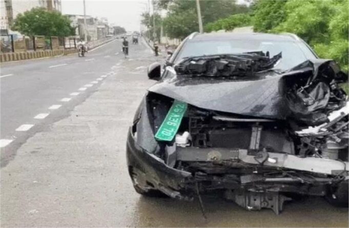 हिसार में EV कार ने 2 गायों को कुचला, 100 मीटर तक घसीटा… हादसे के बाद आरोपी फरार