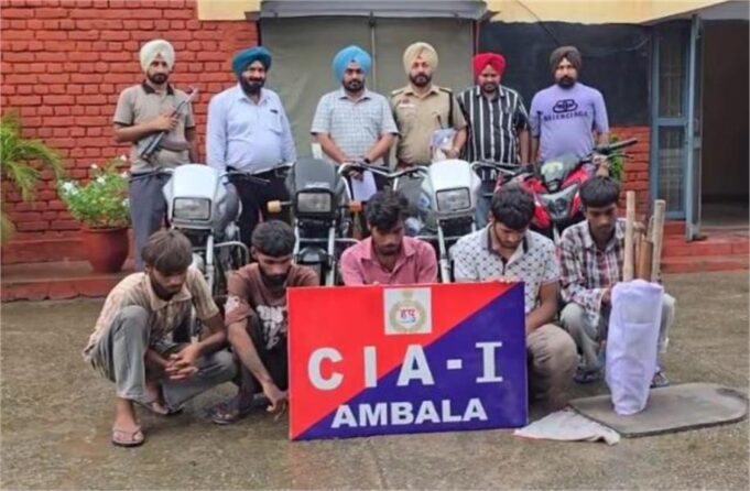 रात के अंधेरे में राहगीरों को लूटने वाले बड़े गिरोह का पर्दाफाश, 10 आरोपी गिरफ्तार