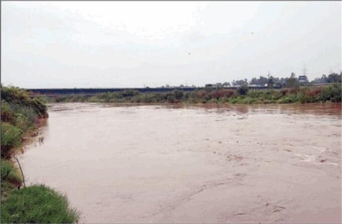 मारकंडा नदी का कहर जारीः रिहायशी इलाके जलमग्न, ग्रामीण बेघर