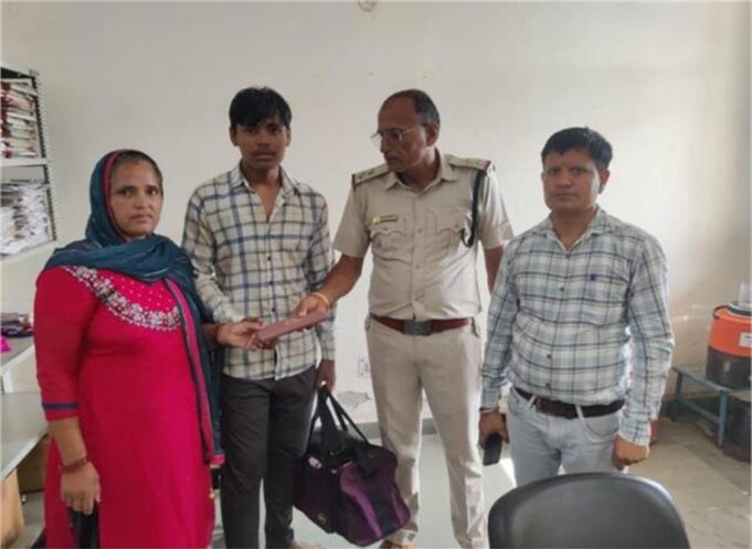 ईमानदारी की कायम की मिसाल, पुलिस ने किया ऐसा काम…जान आप भी करेंगे सलाम