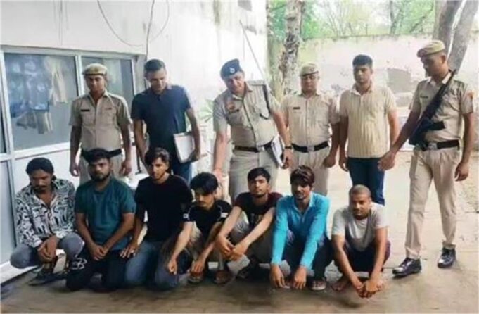 बड़े साइबर फ्रॉड का भंडाफोड़, पुलिस ने 16 साइबर ठगों को पकड़ा, भारी मात्रा में सामान बरामद