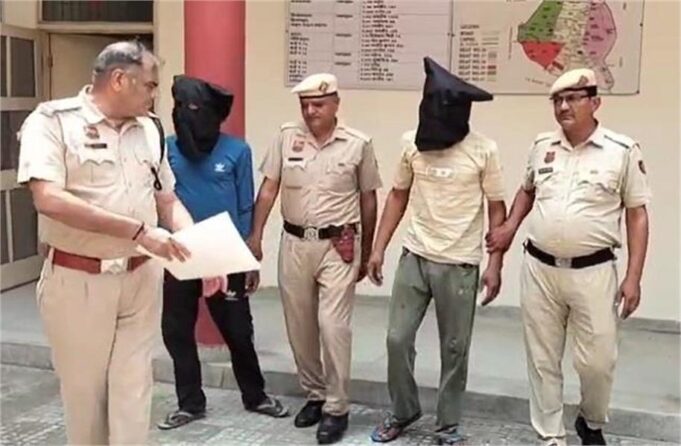 पुलिस को देख घबराया युवक, तलाशी के दौरान मिली ऐसी चीज, पहुंचा जेल…भाई भी काबू