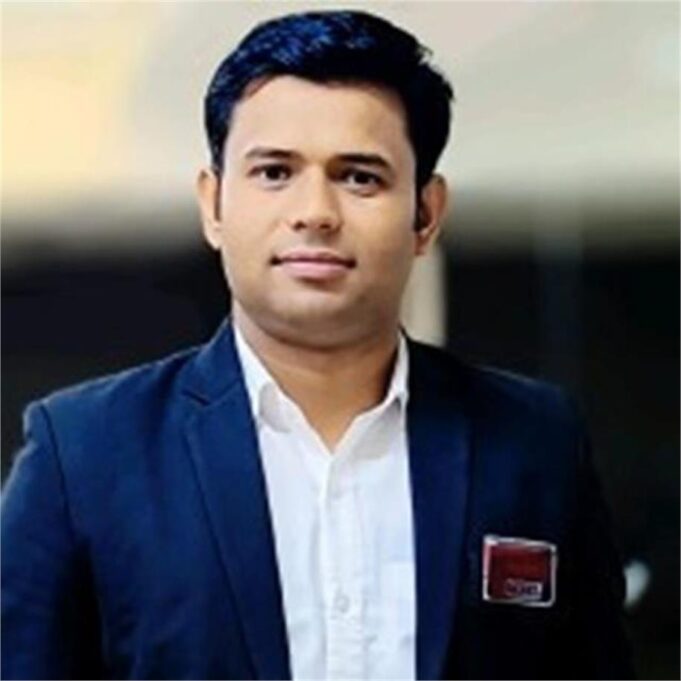 रात भर मंगेतर करती रही फोन, फंदे पर लटका मिला IITian