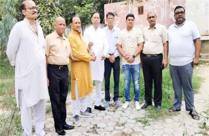 भिवानी: आग लगने से हुआ था लाखों का नुकसान, व्यापारियों ने मुआवजे को लेकर उपायुक्त को सौंपा ज्ञापन