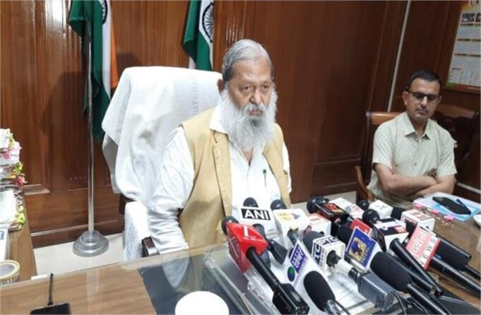 हिन्दुस्तान में भगवा आतंकवाद नाम की कोई चीज नहीं है जबकि हमारे देश में ‘भगवा आर्शीवाद’ है: अनिल विज