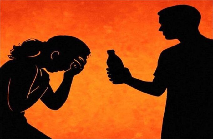 भिवानी में पिता की हैवानियत, 17 साल की बेटी पर किया Acid Attack, पानी के होद में डालकर मारने की कोशिश