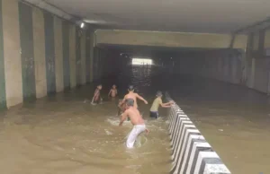 बिलासपुर की जर्जर सड़कों और जलभराव से जनजीवन अस्त-व्यस्त, प्रशासन ने कही ये बात