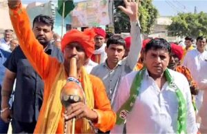 जननायक ताऊ देवीलाल की जयंती पर रोहतक रैली के लिए निकले इनेलो कार्यकर्ता