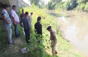 ड्रेन के पास मिली 28 वर्षीय अज्ञात युवती की लाश, पुलिस जांच में जुटी