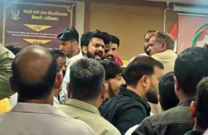 भिवानी यूनिवर्सिटी सियासी अखाड़ा बनी, इनसो ने ABVP का कार्यक्रम रोका, दिग्विजय चौटाला ने दी चेतावनी