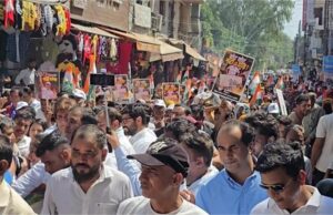 राज बब्बर ने गुड़गांव में शुरू किया ‘वोट चोर गद्दी छोड़’ अभियान, कहा- वोट चोरी से लोकतंत्र नहीं बचता