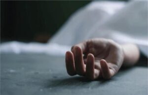 तेज संगीत पर झगड़ा: पड़ोसियों ने युवक को पीटा, अस्पताल में मौत