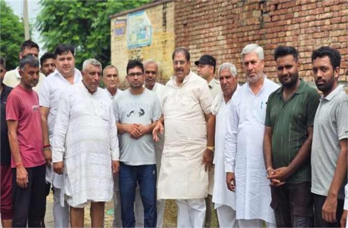 भाजपा सरकार ने किसानों व आमजन को राम भरोसे छोड़ा, जलभराव से हालात गंभीर – डॉ अजय सिंह चौटाला