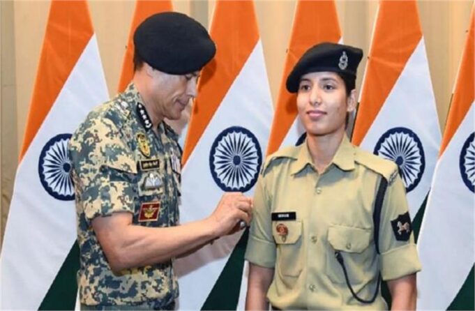 BSF जवान शिवानी प्रजापति ने रचा इतिहास, सिर्फ 5 महीने में हासिल किया वो मुकाम जो पाने में लगते हैं 18 साल