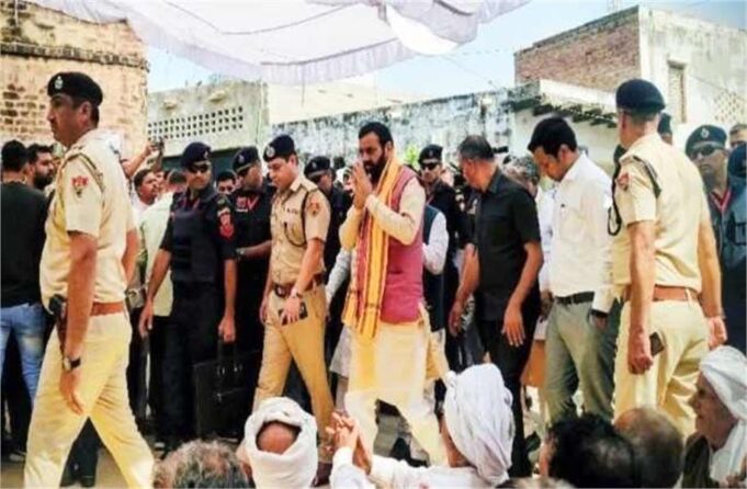 ASI संदीप लाठर के घर CM के दौरे पर अभय चौटाला ने कसा तंज, बोले- ‘जाटों की सहानुभूति लेने आए थे’