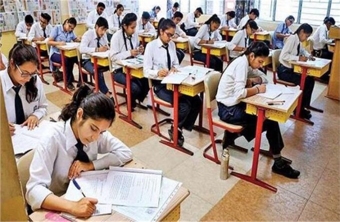 CBSE ने 10वीं-12वीं की फाइनल डेटशीट 110 दिन पहले जारी की, परीक्षाएं एक ही शिफ्ट में होंगी