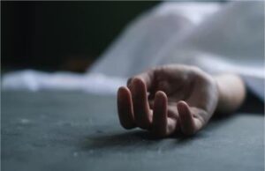 हाइवे किनारे झाड़ियों में मिली अज्ञात युवती की लाश, हाथ पर टैटू और गले में लाल डोरा बना पहचान की कड़ी