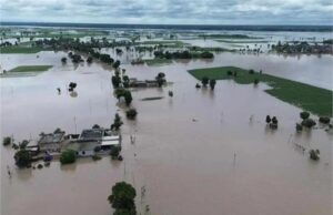 बाढ़ पीड़ितों के लिए कर्मचारियों ने दान किए 1.55 करोड़ रुपये, CM सैनी को सौंपा चेक