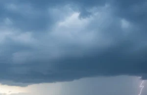 बेमौसम बारिश के साथ ठंड ने दी दस्तक, जानिए लखनऊ और आसपास के जिलों का आज का मौसम