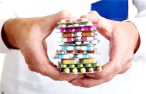 हरियाणा में नकली दवाओं पर बड़ी कार्रवाई: 12 कंपनियों का उत्पादन बंद, 2 के लाइसेंस हुए निलंबित