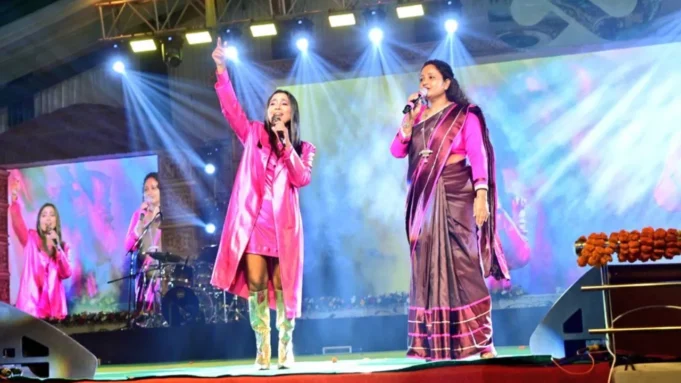 सीएम हेमंत सोरेन की पत्नी का नया अंदाज़, शाहरुख की फिल्म का गाना गाकर बनीं सिंगर