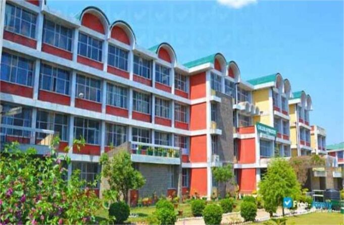 जिले में सरकारी कॉलेजों की कमी पर युवाओं की आवाज़: सीट बढ़ाने और नए कॉलेज खोलने की मांग तेज