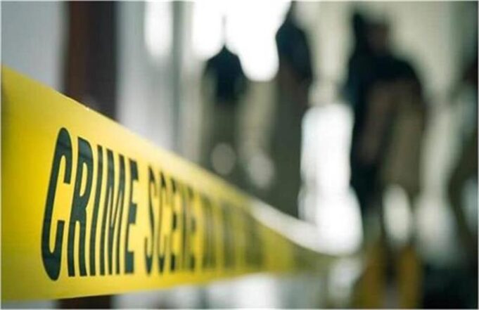 खेत में बने कमरे में 50 वर्षीय व्यक्ति का शव मिला, गला रेतकर की गई हत्या का शक