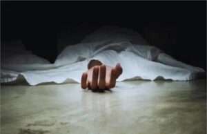 परेशानी से तंग आकर बुजुर्ग महिला ने दी जान, शव के पास मिले आधार कार्ड से हुई पहचान