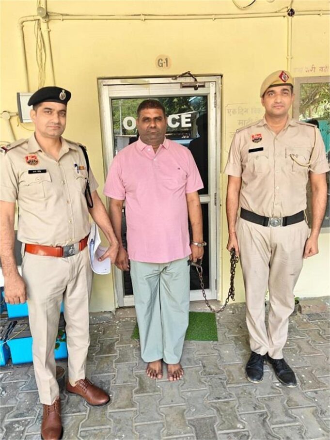 रेहड़ी किराए के विवाद में चली गोली, दादा ने पोते पर गाड़ी चढ़ा दी