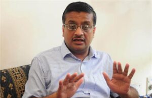 रिटायर्ड IAS अशोक खेमका फिर विवादों में, हरियाणा में बढ़ीं उनकी मुश्किलें—जानें पूरा मामला