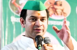 तेज प्रताप ने रोहिणी का किया समर्थन: ‘बहन का अपमान बर्दाश्त नहीं, जयचंदों को भुगतना पड़ेगा परिणाम’