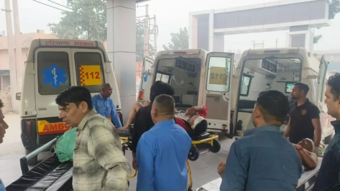 कुरुक्षेत्र में क्रूजर कार ट्रक से टकराई, भीषण हादसे में तीन की मौत और कई घायल