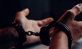 पांच हजार का इनामी आरोपी हत्या के मामले में पुलिस के हत्थे चढ़ा