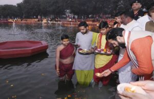 अंतरराष्ट्रीय गीता जयंती महोत्सव का समापन: CM नायब सैनी ने किया दीपदान और ब्रह्म सरोवर पर महाआरती