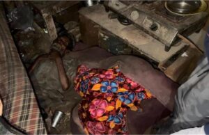 कमरे में बंद बुजुर्ग की मदद को पहुंची राहत टीम, चूहे और चींटियों से जूझते रहे महीनों