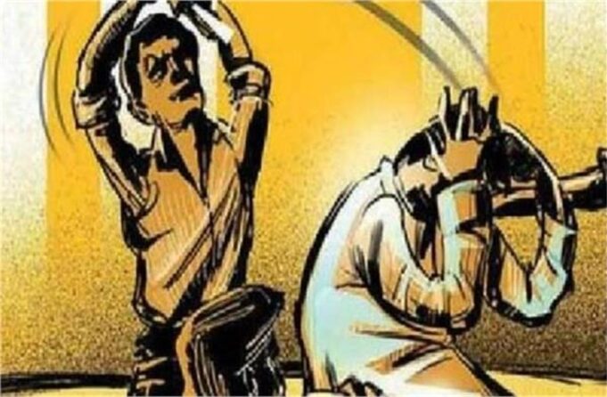 पुलिस टीम पर जानलेवा हमला, हैरान करने वाली वजह आई सामने