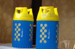 गैस उपभोक्ताओं के लिए राहत: आधे वजन वाला पारदर्शी फाइबर सिलिंडर जल्द