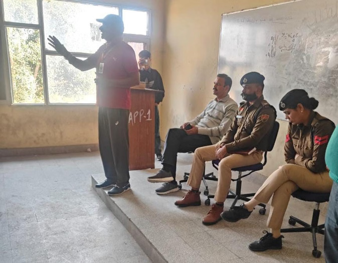 युवाओं के लिए बढ़ता खतरा: नशा बन रहा गंभीर चुनौती, जागरूक होना जरूरी