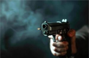 छोटी बहस में चली गोलियां, 2 गिरफ्तार; पुलिस मामले की जांच में जुटी