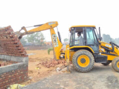 सड़क-सीवर-बिजली दिखाकर प्लॉट बेच रहे थे, दो अवैध कॉलोनियों पर कार्रवाई